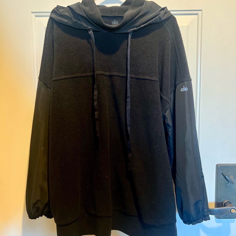 ALO Yoga Black Tunic Length Hoodie. Fleece/Nylon